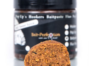 NZS Sweet Spice Baitpaste aus der Kategorie Baitpaste & Snails und Baitpaste im Onlineshhop Bait-Perfection.de